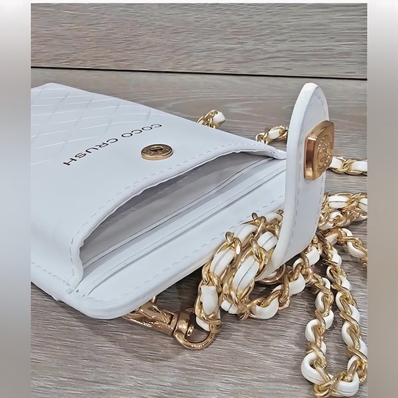 Chanel New Quilted White Phone & Card Holder Crossbody Gold Chain Strap GWP VIP - Picture 6 of 10